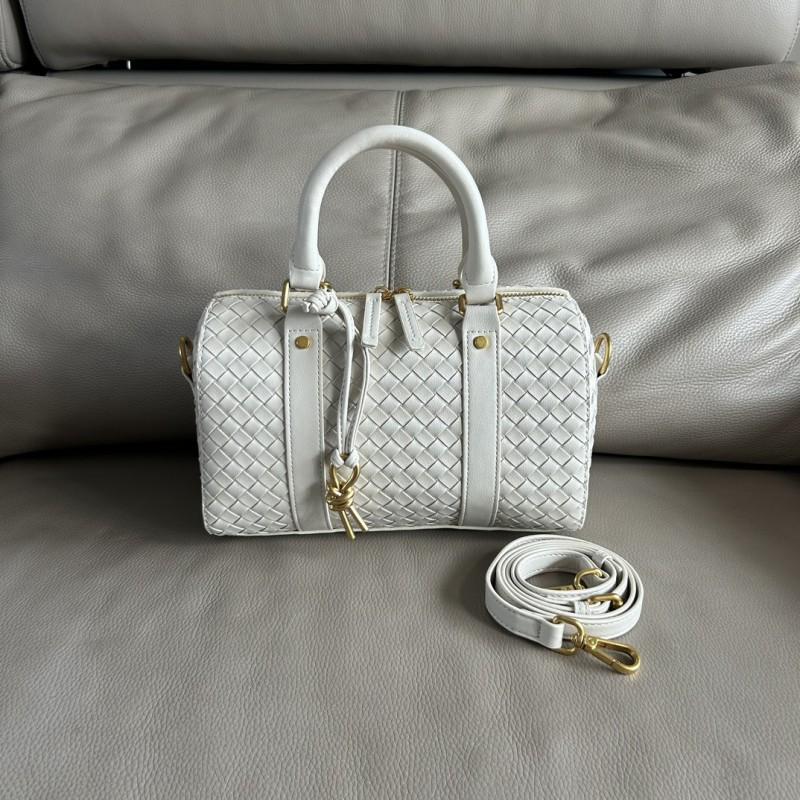 Woven Cowhide Boston Pillow Bag 2024 New Style Handmade Fashionable Commuter Shoulder Cross-body Handbag
