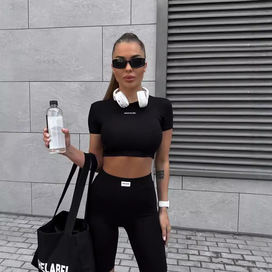 Set di abbigliamento sportivo da jogging più venduto: T-shirt a Maniche Corte Monocolore & Pantaloncini a Cinque Punti - Set Due Pezzi per Europa & America