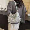 Stylish and simple women's bag large-capacity tote bag new pleated shoulder commuter messenger backpack