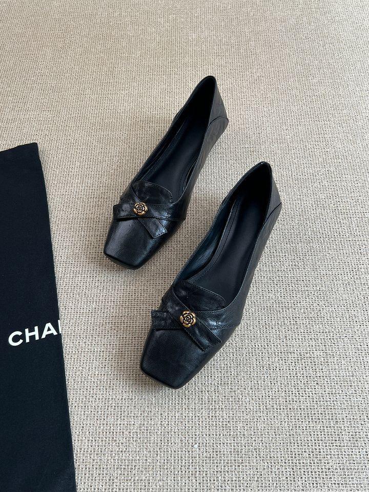 Vintage camellia loafers women's 2025 new square head flat Mary Jane small leather shoes commuter single shoes