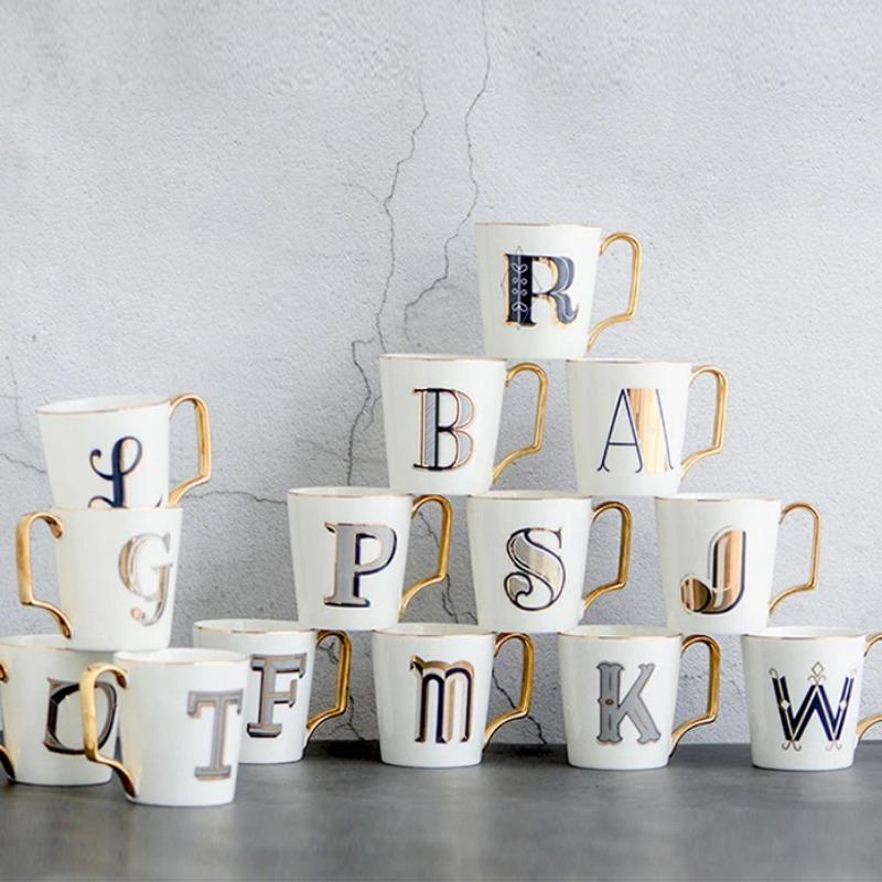 1 Stück Europäische Goldbuchstaben Keramiktasse Liebhaber Frühstück Kaffeetasse Milchtee A-Z Buchstabe Männer Frauen Kreativer Becher