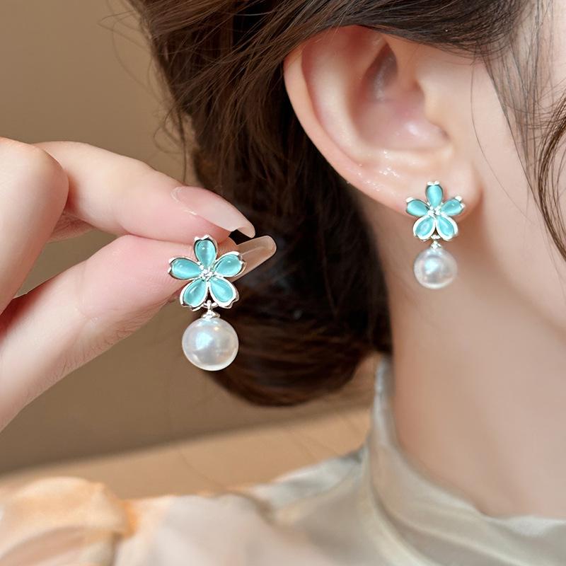 Blue Cat s Eye Pearl Flower Stud Earrings - Fresh, Simple, Fashionable, and Versatile Summer Jewelry