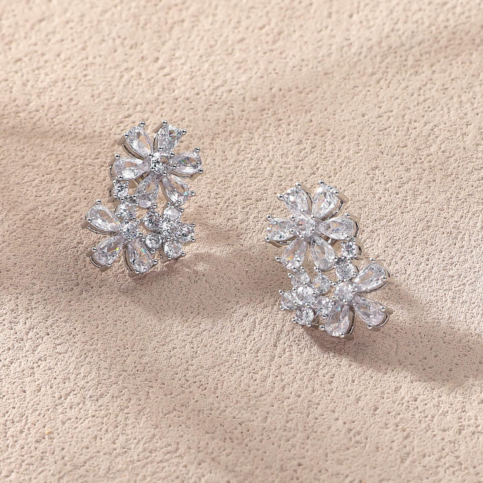 

European and American Elegant Flower Zircon Wedding Earrings