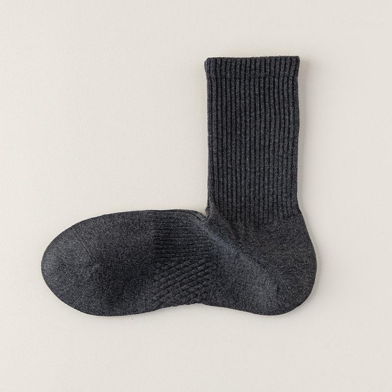 Men's Autumn and Winter Cotton Thick Warm Boneless Sports Right Angle Deodorant Wicker Socks