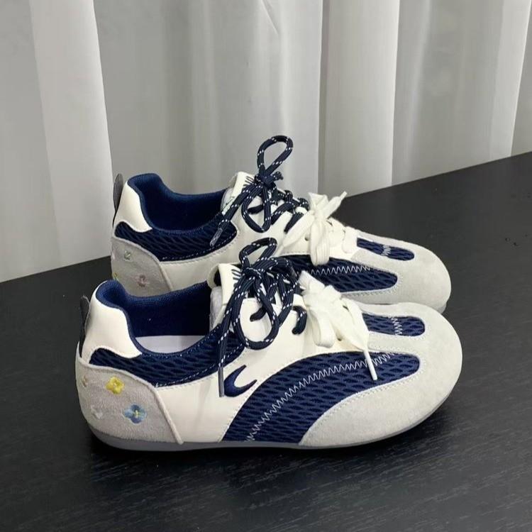 Mesh lace-up little white shoes women's 2025 summer new fashionable versatile comfortable retro breathable student casual board shoes