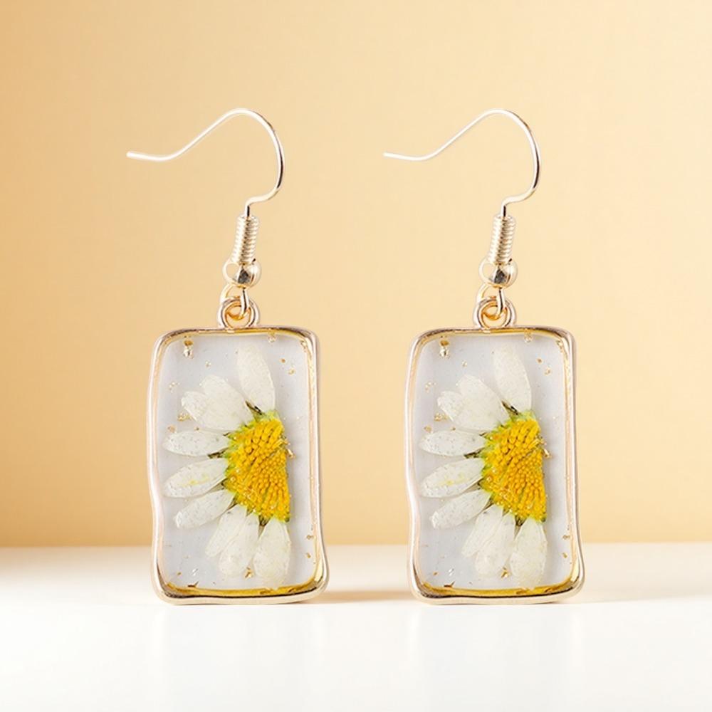 1Pair Women Vintage Bohemian Dried Flower Earrings Geometric Handcrafted Resin Daisy Flower Drop Earrings