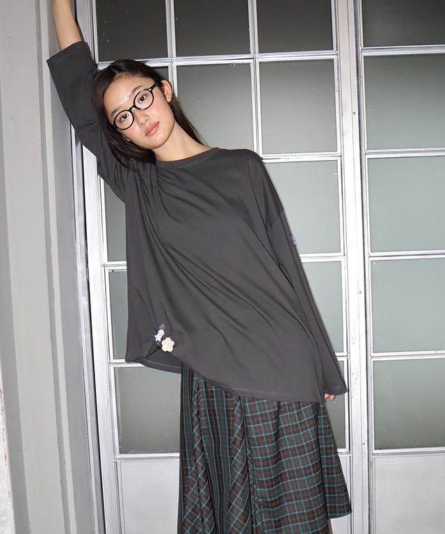 RONRON Type Heart Ribbon Over Fit Long Sleeve Charcoal