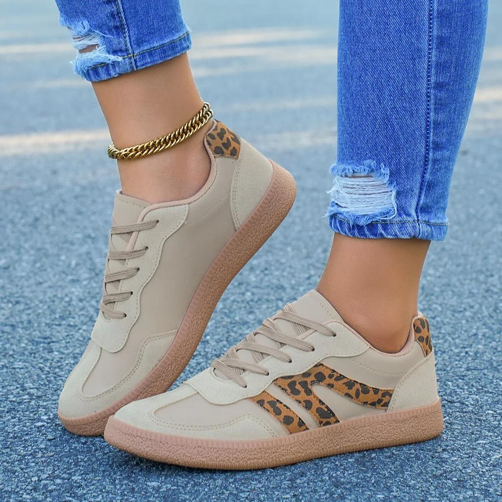 Fashion Large Casual Sports Shoes for Women In Summer and Autumn 2025, New Flat Bottomed Fashionable Versatile Casual Shoes