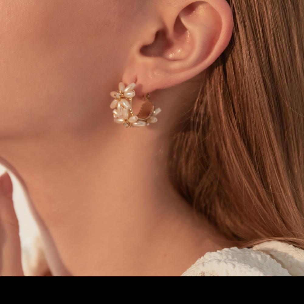 925 Silber schlichter Vintage-Ring künstliche Perlenblume Party Creolen für Frauen Modeschmuck (5 Stück kostenloser Versand)