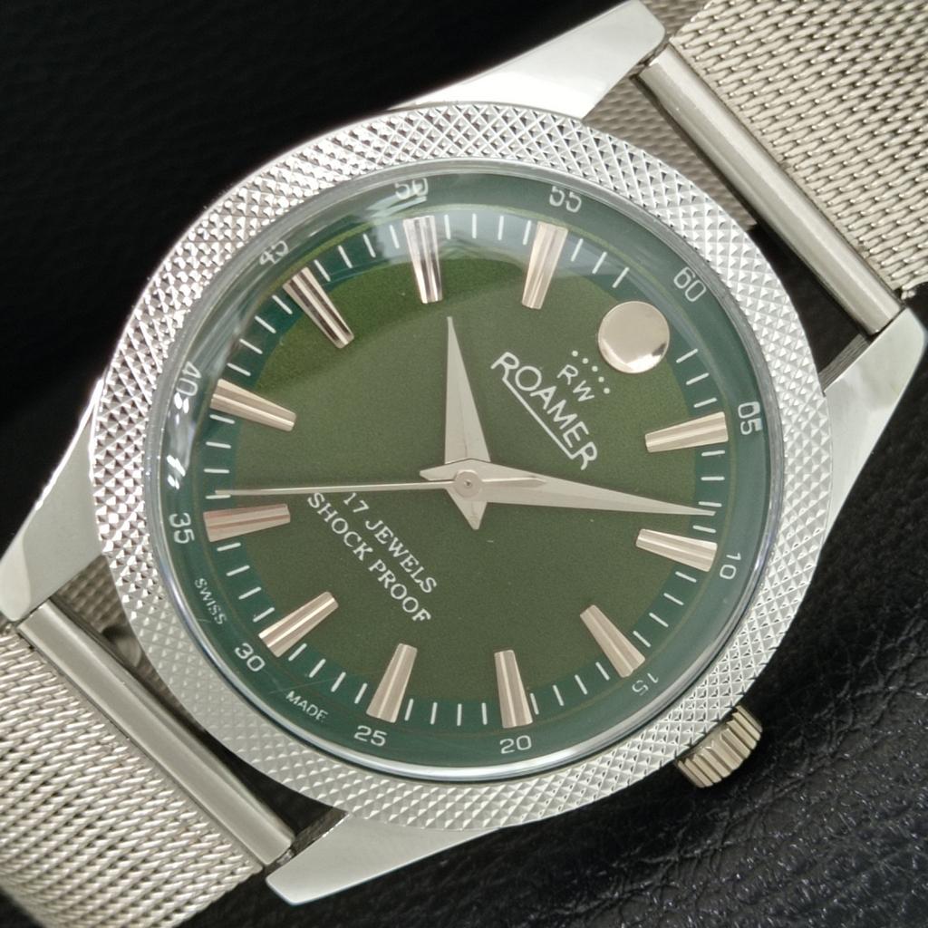 

SWISS VINTAGE HAND-WINDING MENS REFURBISHED GREEN COLOR DIAL WATCH a707138-1