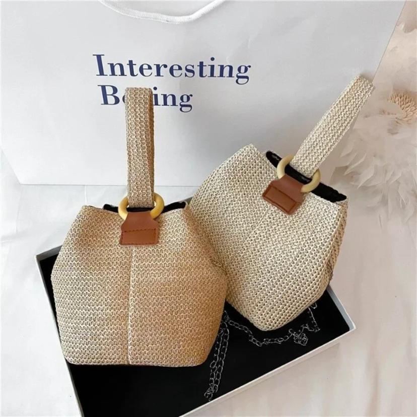 1 Pcs New Versatile Crossbody Bucket Bag Small Fresh Handbag Student Woven Bag Forest Style Beach Grass Woven Bag Women's Bag
