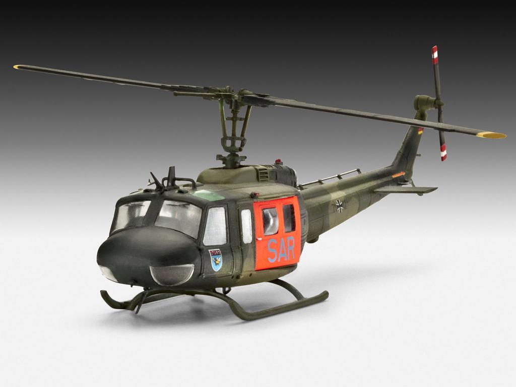 German Revell SAR 04444 Plastic Model 1/72 UH-1D