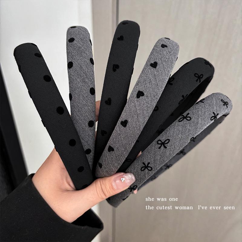 Women's Polka Dot Heart Headband: Non-Slip, High Skull Top, Wash Face Hair Accessory