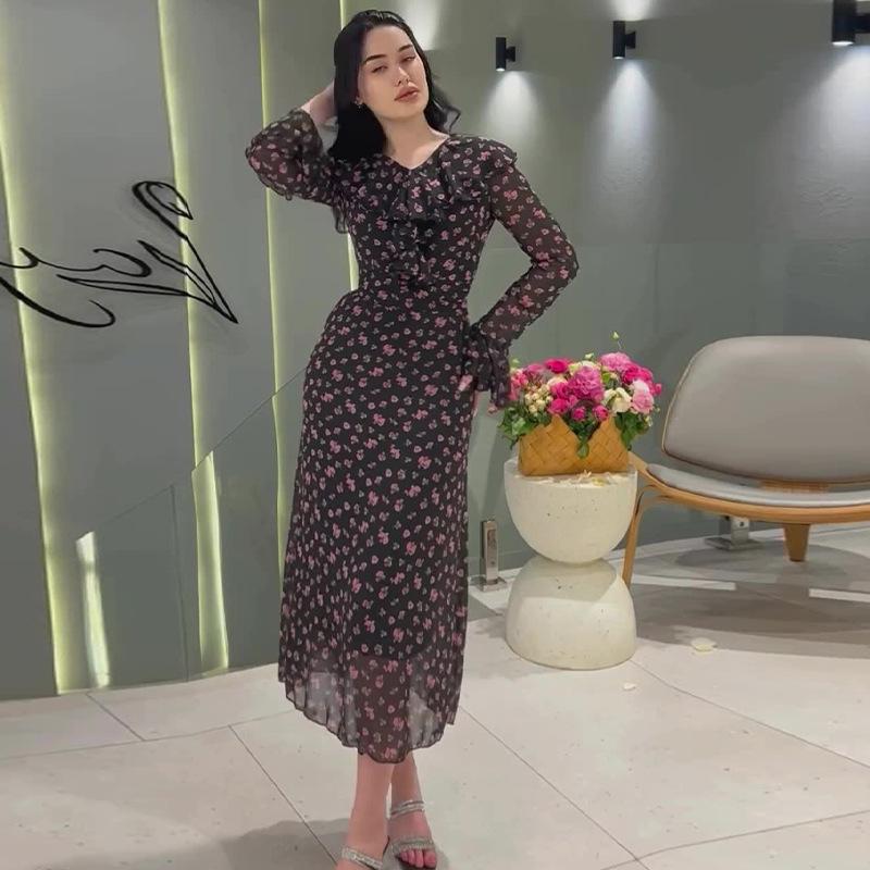 2024 Autumn Women's Elegant Print Dress with Round Neck and Flared Sleeves