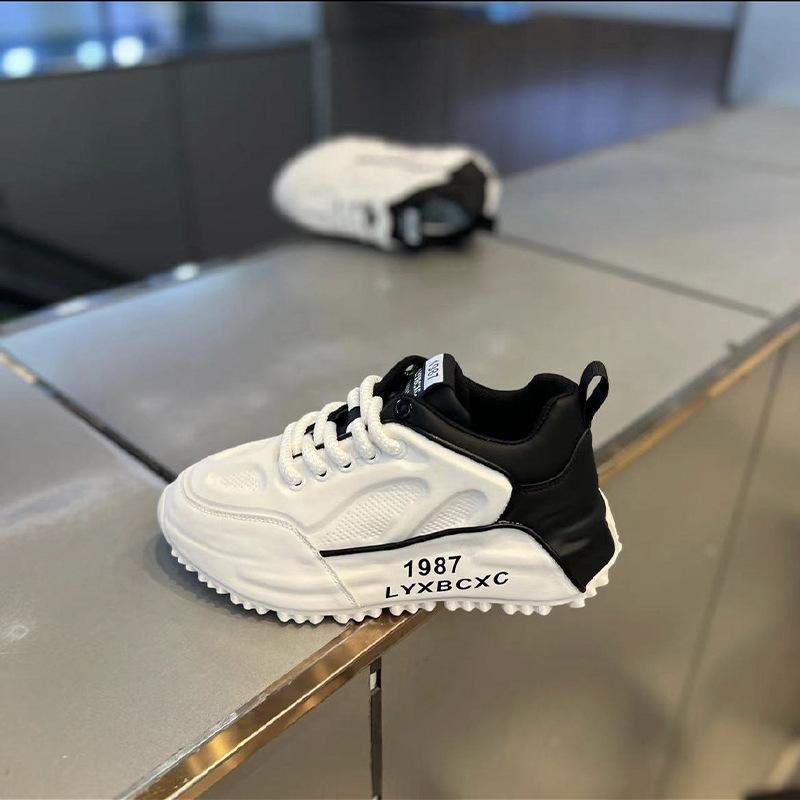 Autumn and winter new leather youth tide sports and leisure shoes thick sole breathable and comfortable xlz 38 leather shoe size