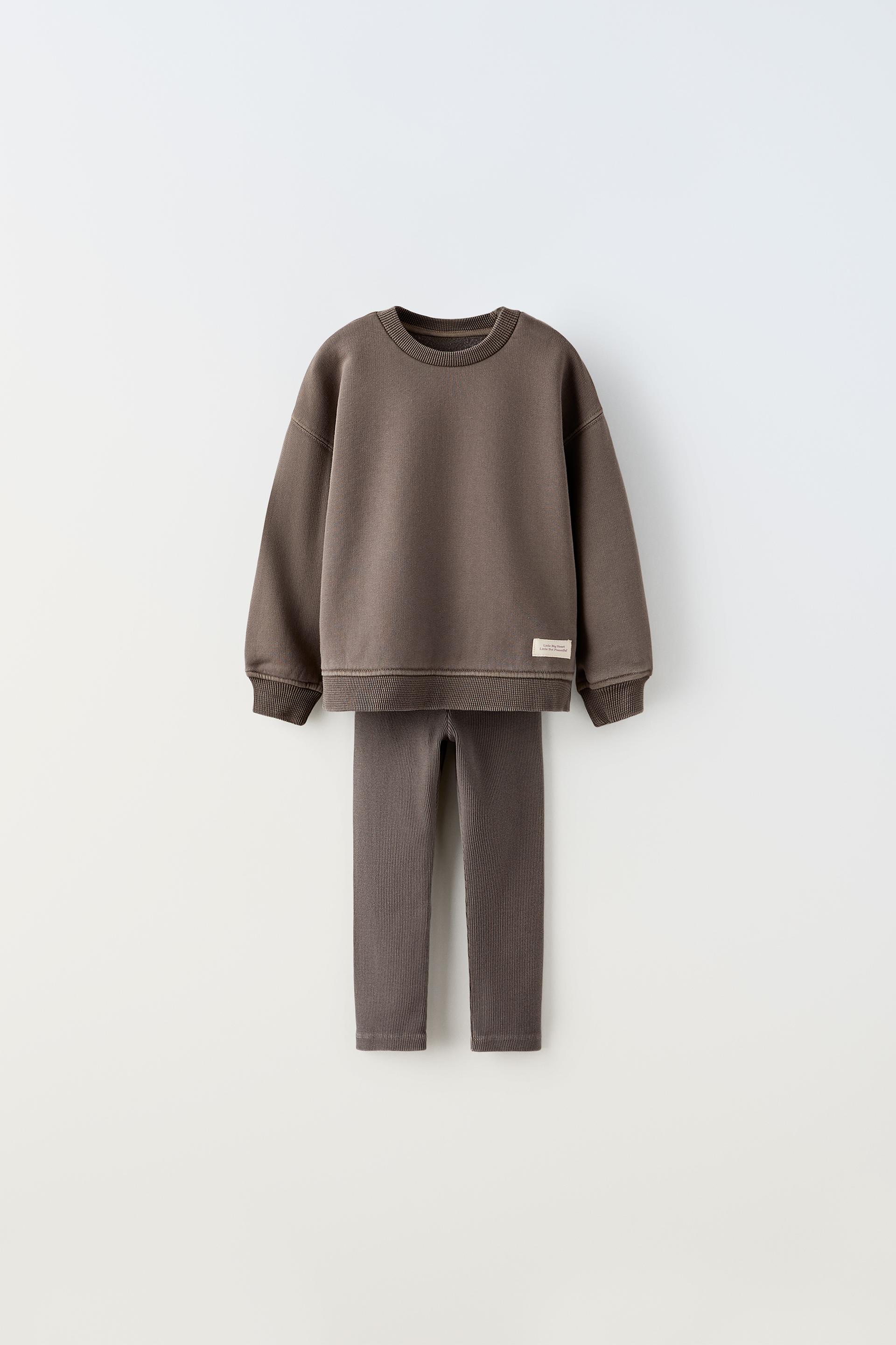 

ПЛЮШЕВЫЙ СВИТШОТ И ЛЕГГИНСЫ КООРД