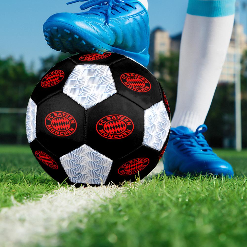 1 Stück FC Bayern München Fußballverein Fußball Fußball Größe 5 Hallenfußball Mode Bunt Hinterhofspiel - Großartig für Sportfans Geschenk