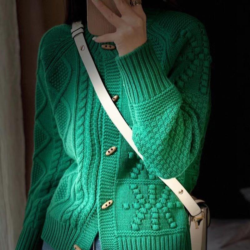 Women's Thick Wool Knit Cardigan - Raglan Sleeve Horn Buckle Pullover