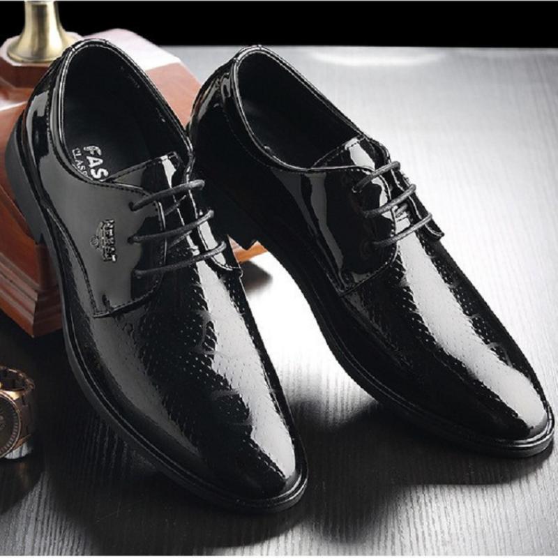 Nejnovější italské oxfordky pro muže Luxusní lakované svatební boty Špičaté společenské boty Klasické derby Nadměrná velikost 38-44