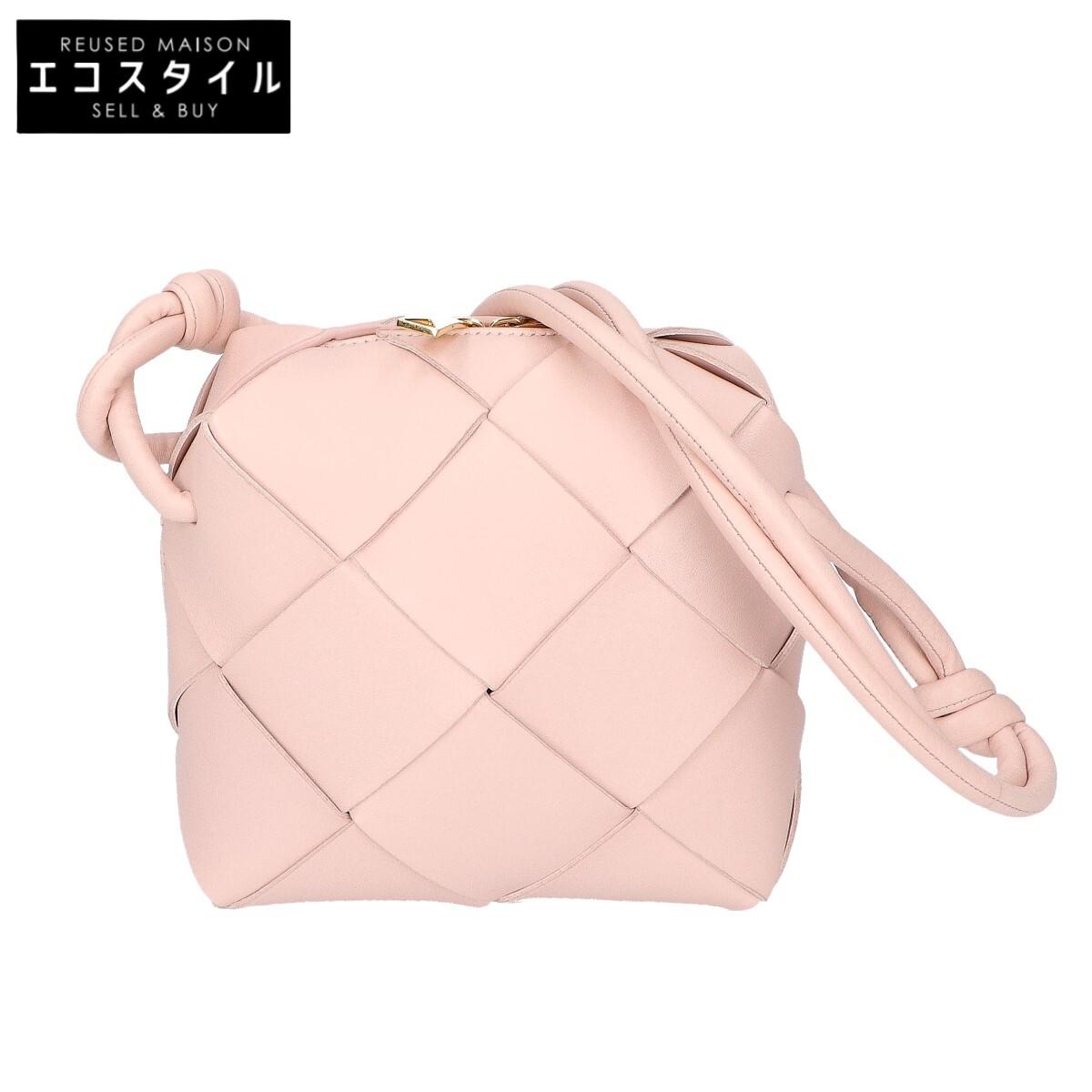 

BOTTEGA VENETA Excellent condition 701915 VCQC2 Maxi Intrecciato Mini Cassette Camera Bag Shoulder bag 6917/LOTUS-GOLDUsed