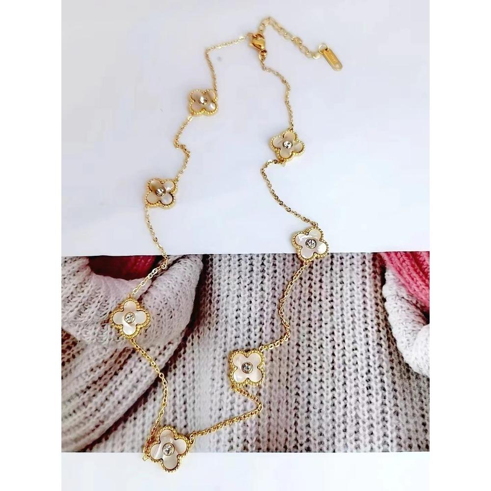 

Ожерелье из титановой стали с 7 цветами и четырьмя листочками клевера. Женский темперамент не теряет цвет. Ожерелье с травой на удачу. Цирконовое ожерелье. белый