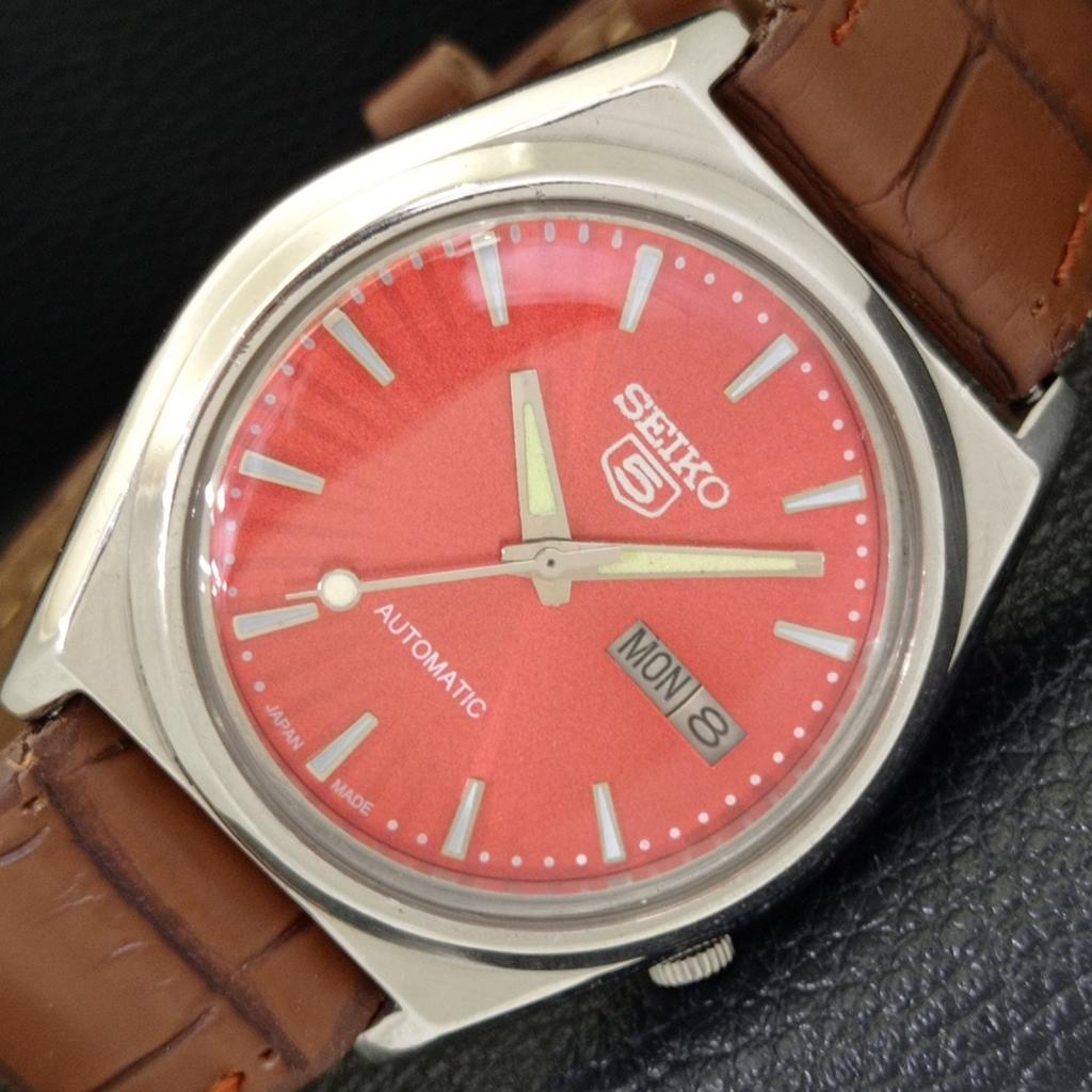 JAPAN 7009A VINTAGE SEIKO 5 AUTOMATIC MENS RED COLOR DIAL WATCH a701387-5 R206a-a701387