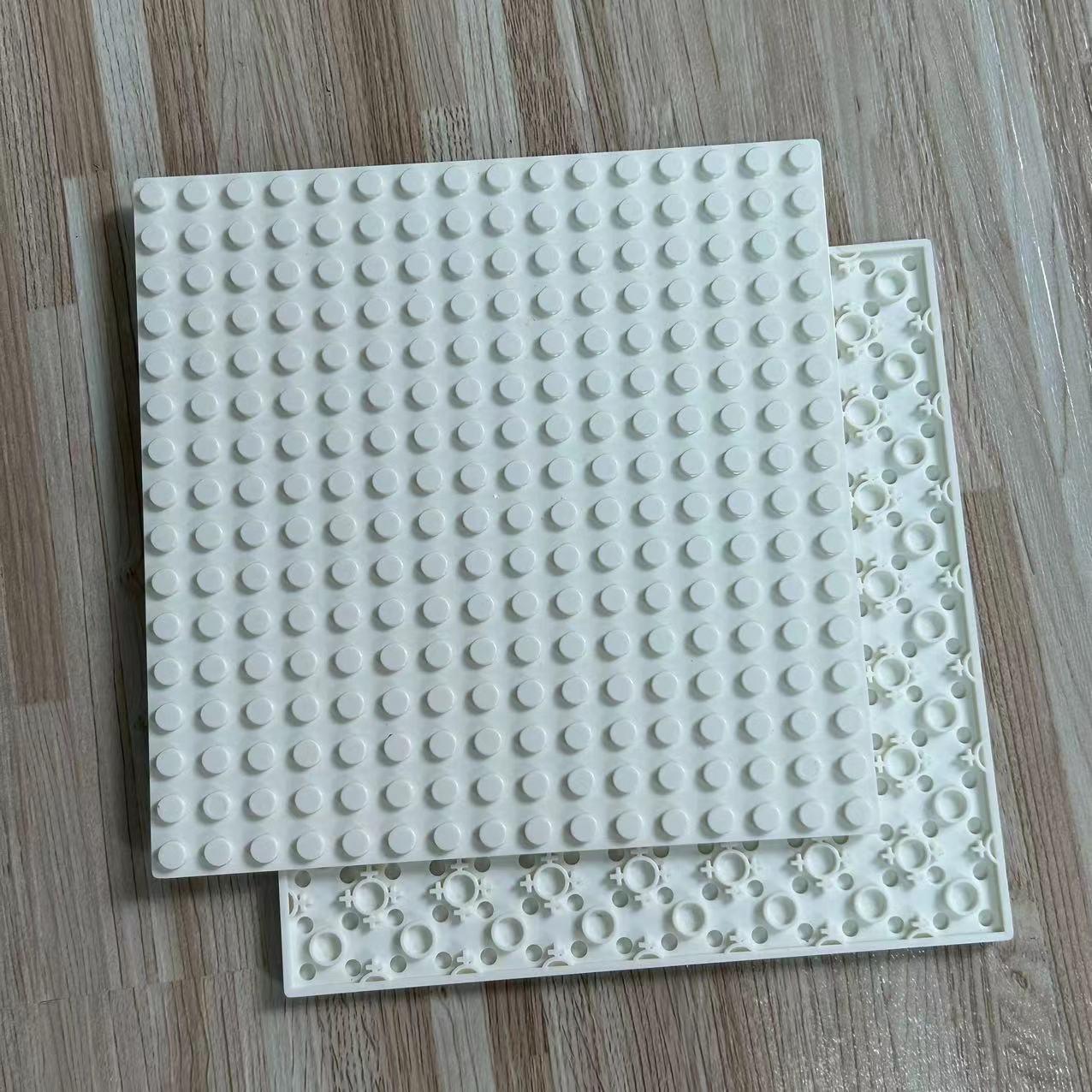 

Трансграничные строительные блоки MOC: Двусторонняя базовая пластина 16x16, совместимая с LEGO 91405 12.8x12.8 cm белый