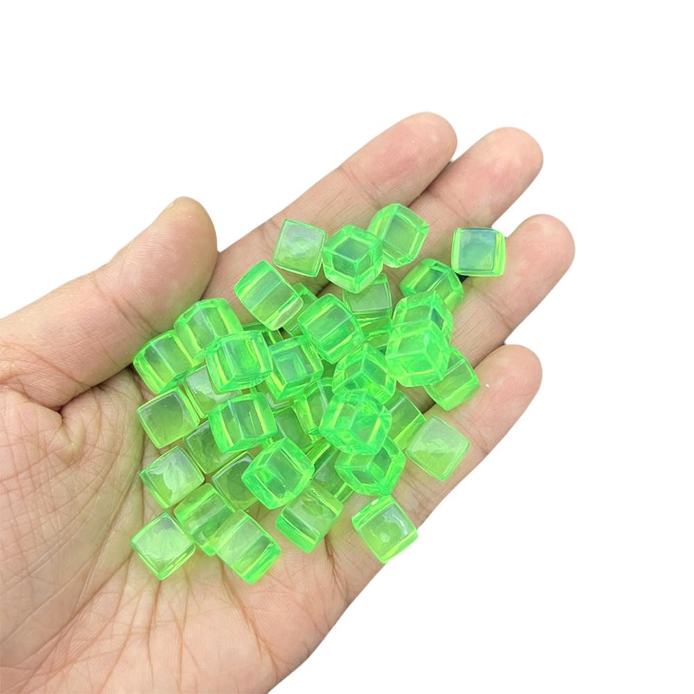100 Stück Set 8mm Transparenter Würfel mit eckigen Kanten Bunt Klar Einfarbig Würfel Schachfigur Rechter Winkel Für Brettspiel