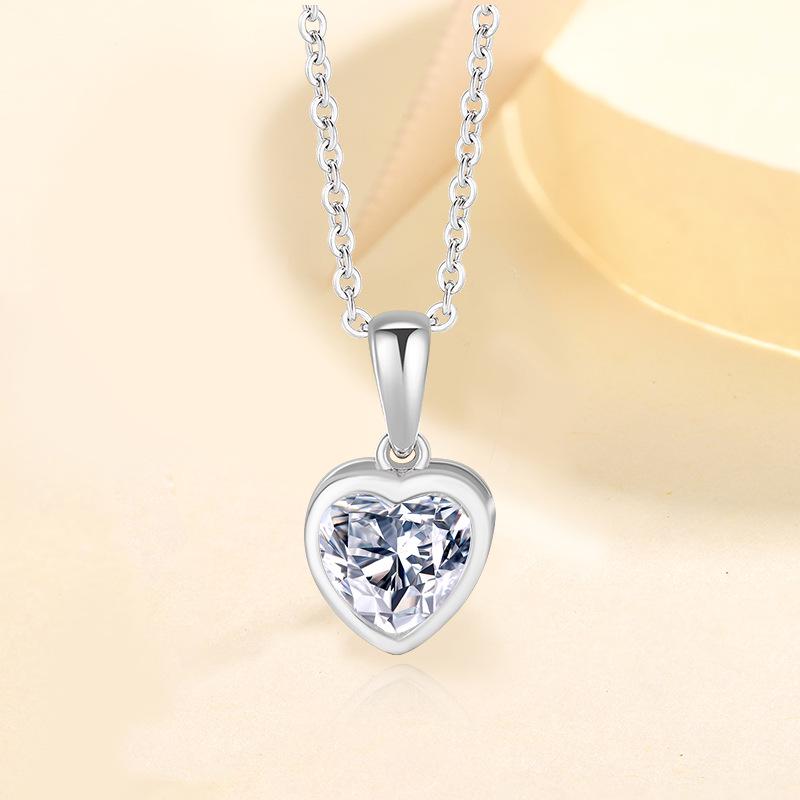 S925 Silver Heart Moissanite Necklace - Elegant Light Luxury Clavicle Accessory for Women