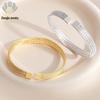 Bracciale Aperto in Acciaio Titanio High-End Europeo-Americano: Bracciale Intrecciato Semplice e alla Moda, Placcato Oro, Lusso Leggero