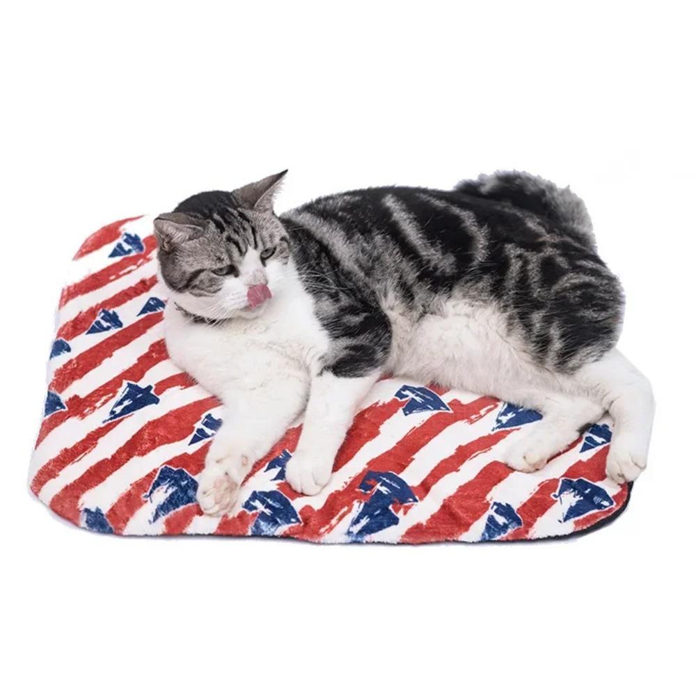 Pet Winter Warm Self-heating Heat Storage Mat Dogs Heating Pad Cat Self-heating Carpeting Blanket Winter Pet Halloween Supplies
