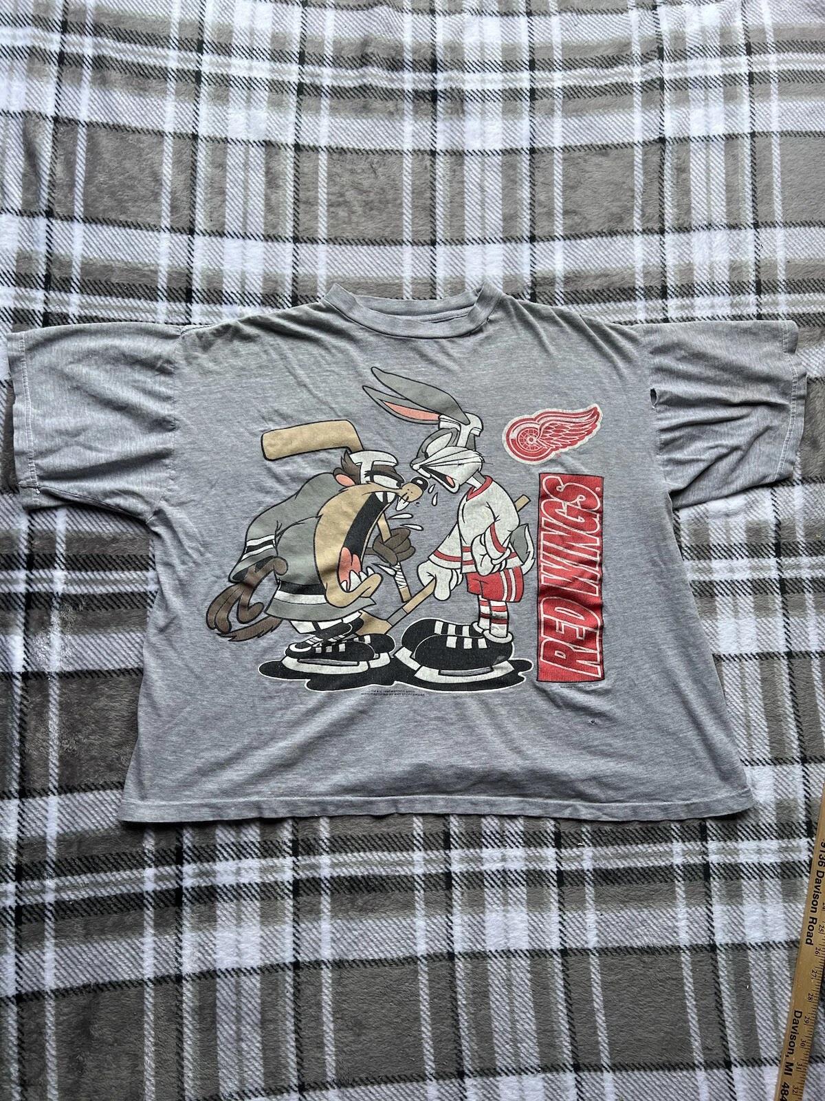 

Pro Spirit Looney Tunes Red Wings Big Print Gray Men’s Large L Vintage 90s M