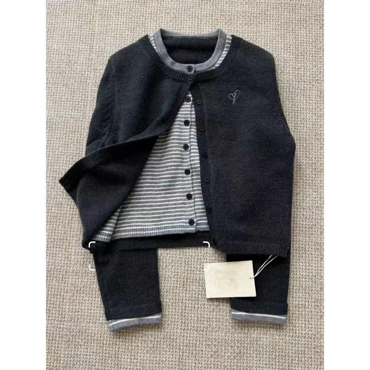 

Женский американский ретро серый полосатый вязаный костюм из двух частей - Приталенная и стильная верхняя одежда для весны/осени. S