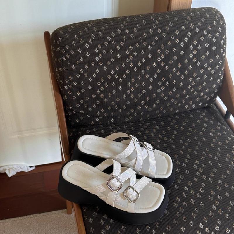 Fashion 2025 Summer Women's Thick Sole Leopard Print Slippers Buckle Wedges Sandals Casual Outdoor Daily Shoes Fashionable & Comfortable