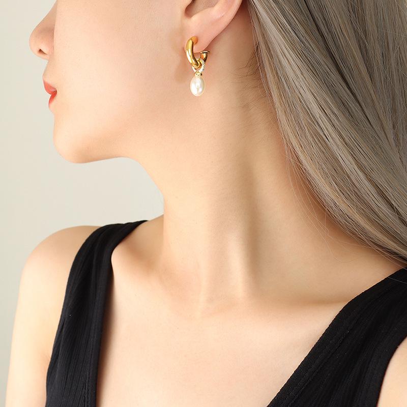Baroque Faux Pearl C-shaped Stud Earrings - European and American Style Women's Titanium Steel Accessories