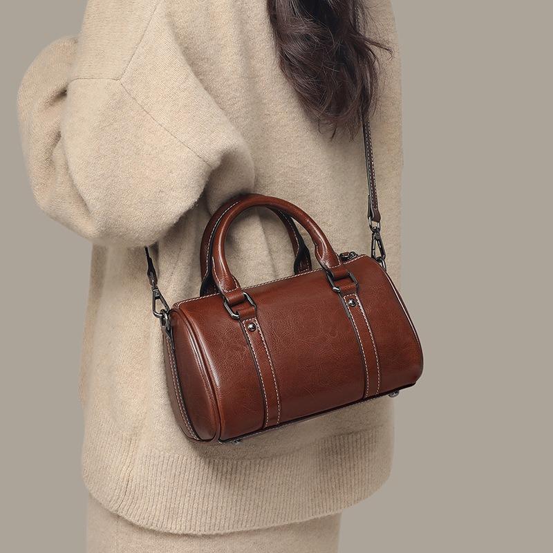 Bags Women's New Women's Bags Autumn and Winter Leather One Shoulder Handbags Fashion Versatile Crossbody Pillows