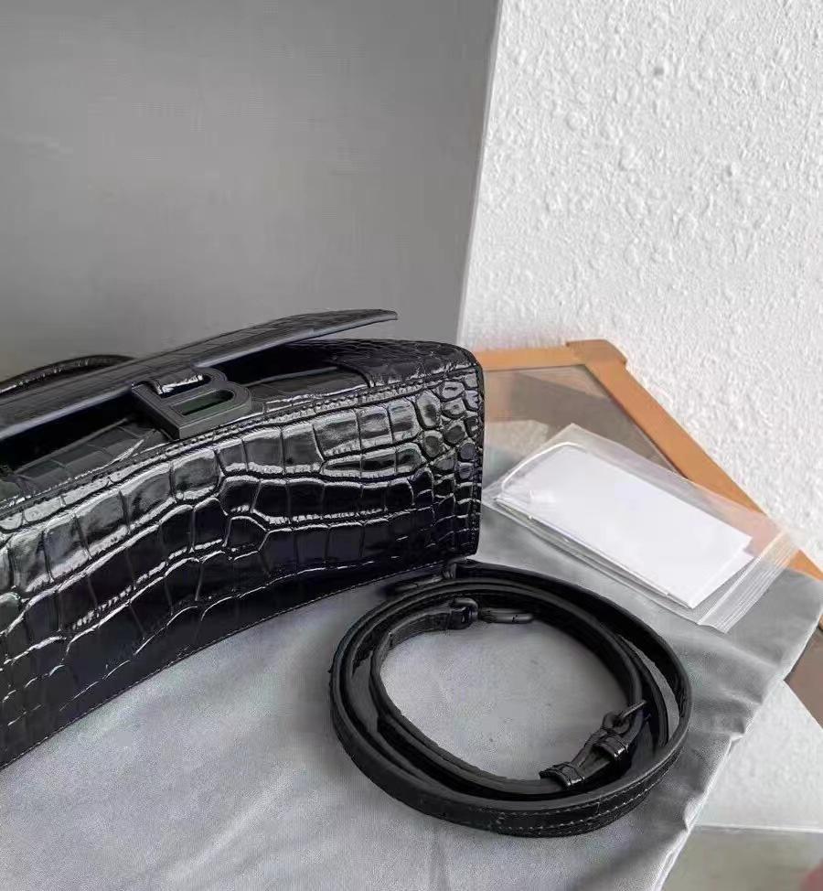 Early Spring High-End Niche Baguette & Crossbody Hourglass Handbag