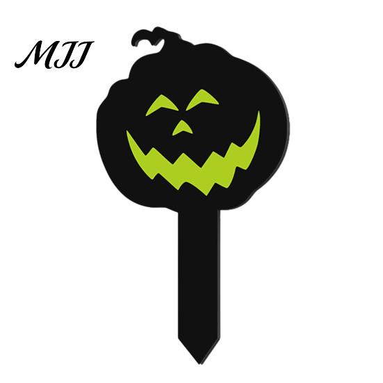 Halloween Party Festive Stakes Pumpkin Yard Sign with Stake, Glow in The Dark Cool Theme Props Spooky Silhouette Garden Stake for Outside Patio