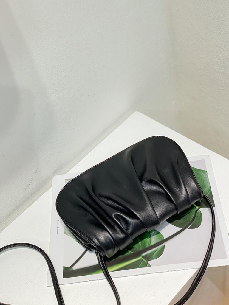 New Minimalist Cloud Bag with Trendy Pleated Solid Color Small Square Bag Suitable for Daily Commuting and Weekend Dates