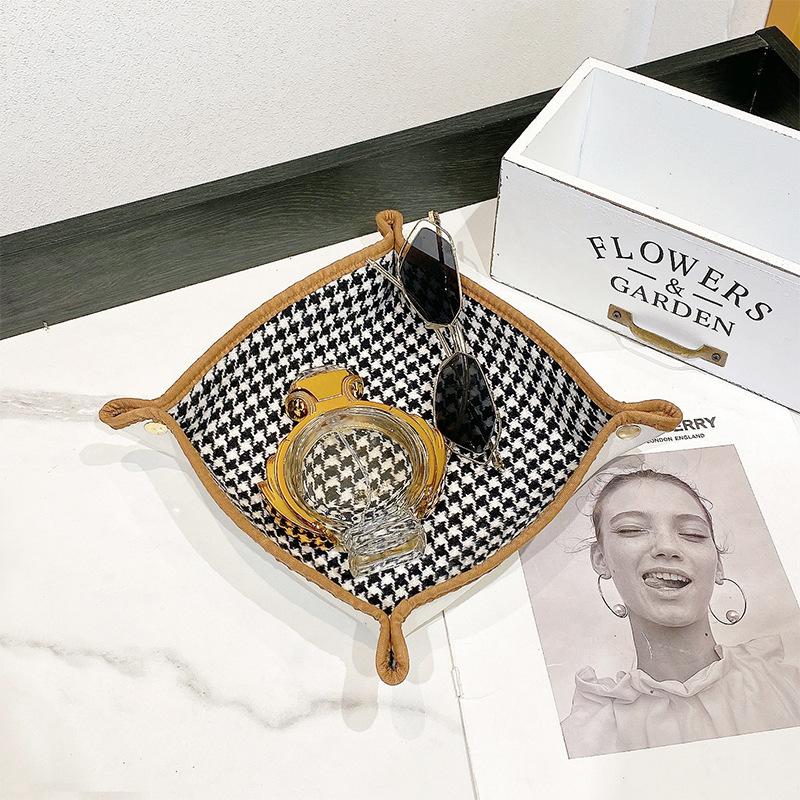 

Лоток для хранения вещей из кожи в скандинавском стиле, квадратный, пустой карман для ключей, ювелирных изделий, колец, безделушек, современных входных брелоков, ювелирных изделий, приемник предметов