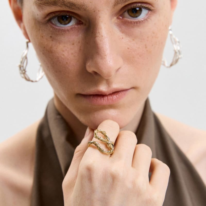 Ahjeong KNOT _R. GOLD
