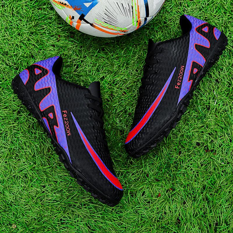 Overseas men's and women's low-top breathable football shoes indoor and outdoor sports shoes professional competition shoes