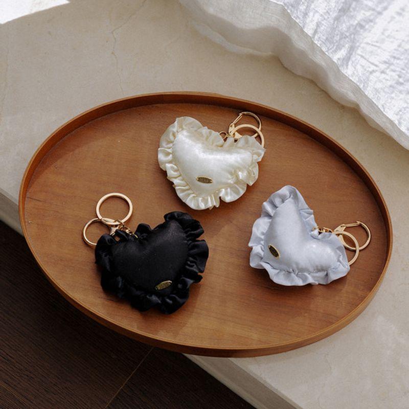 

HAS HLD016 Брелок-подушка в форме сердца с оборками Black