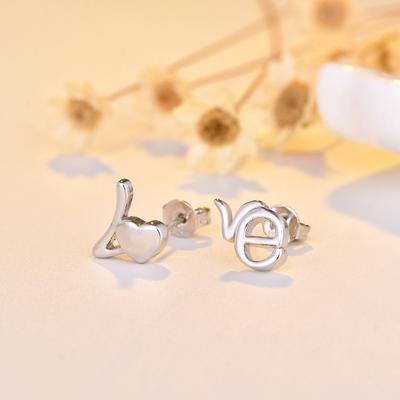 Серьги LOVE Простая любовь для девочек Ушные аксессуары Буквы Студенты Гипоаллергенные серьги