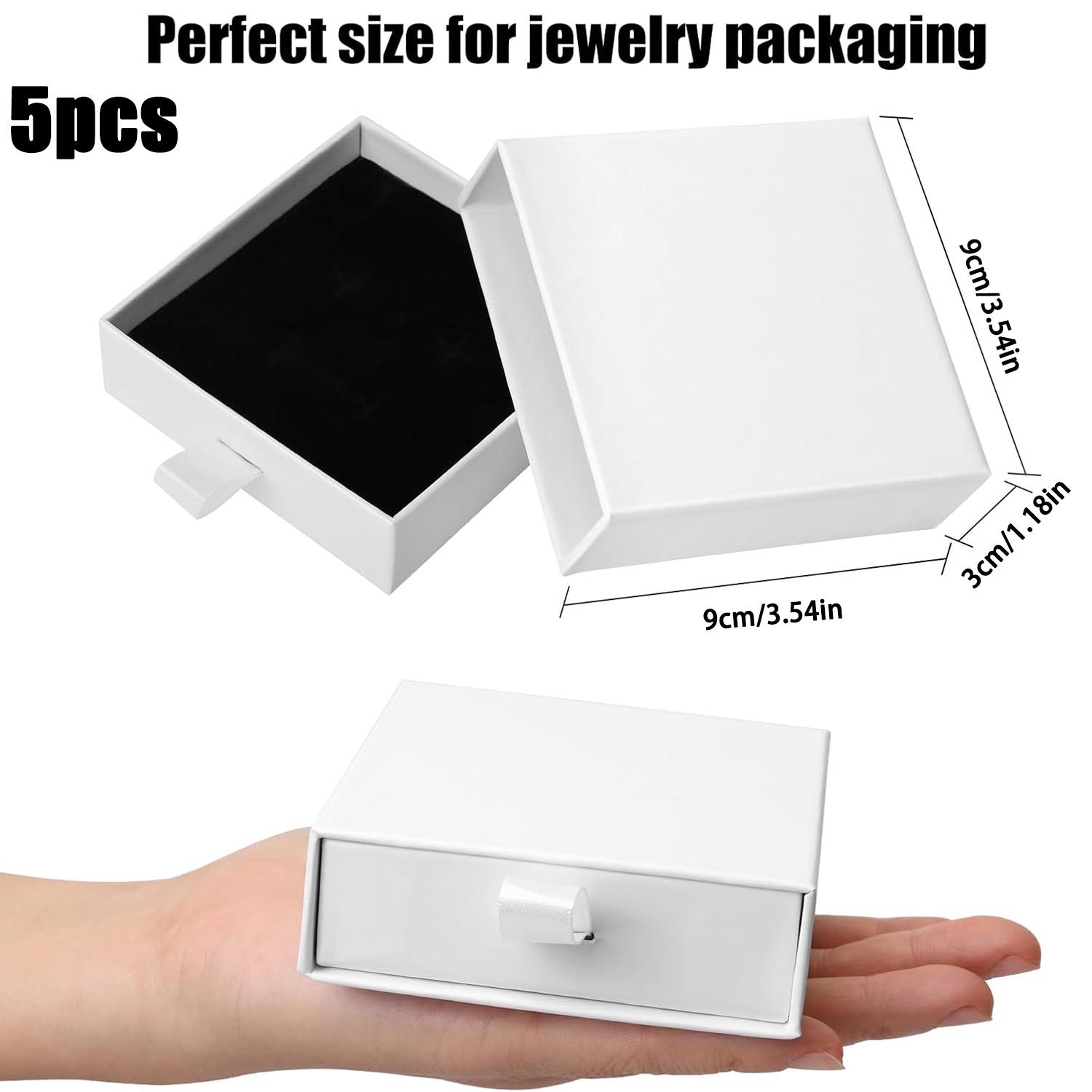 

Картонная шкатулка для украшений из 5 предметов, 3,5 X 3,5 X 1,18 дюйма (9 х 9 х 3 см) Подарочная коробка для ювелирных изделий, для ожерелья, кольца, серьги, витрина 5pcs белый