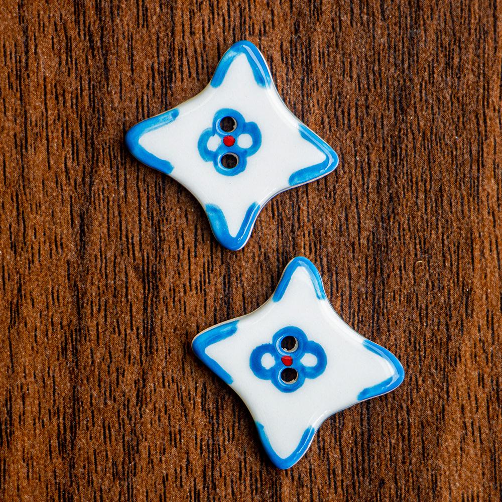 Hand-Painted Four-Pointed Star Ceramic Button - Handmade Clothing Accessory with Chinese Knot Design