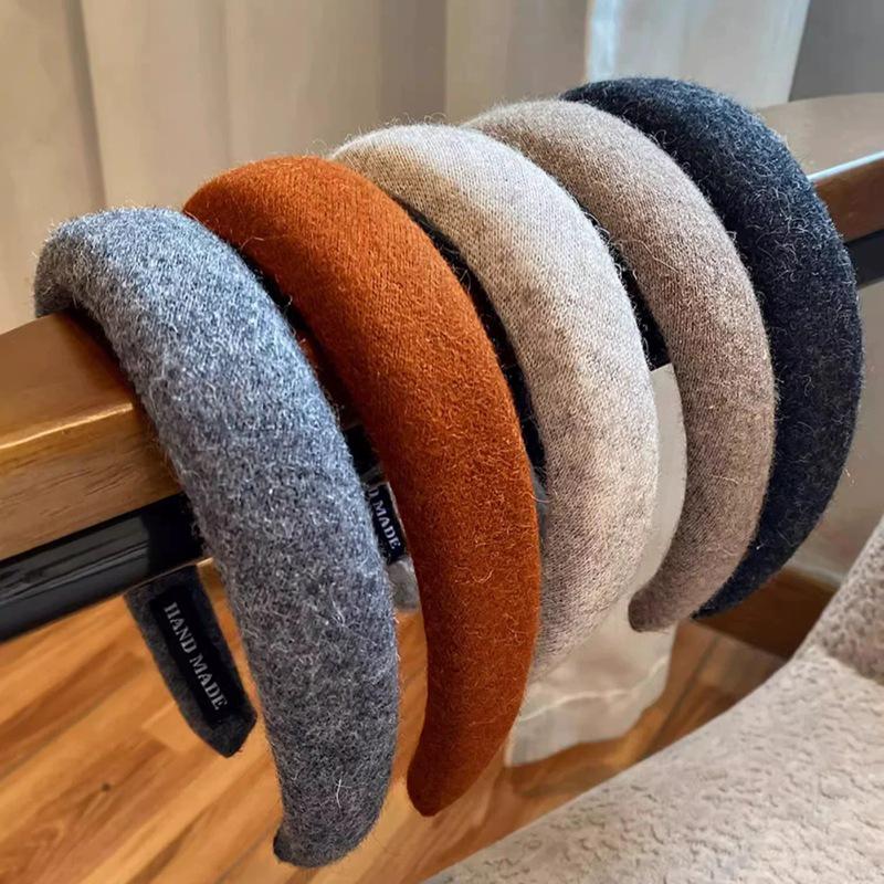 Vintage Woolen High-Crowned Headband: Versatile Autumn/Winter Accessory for Women