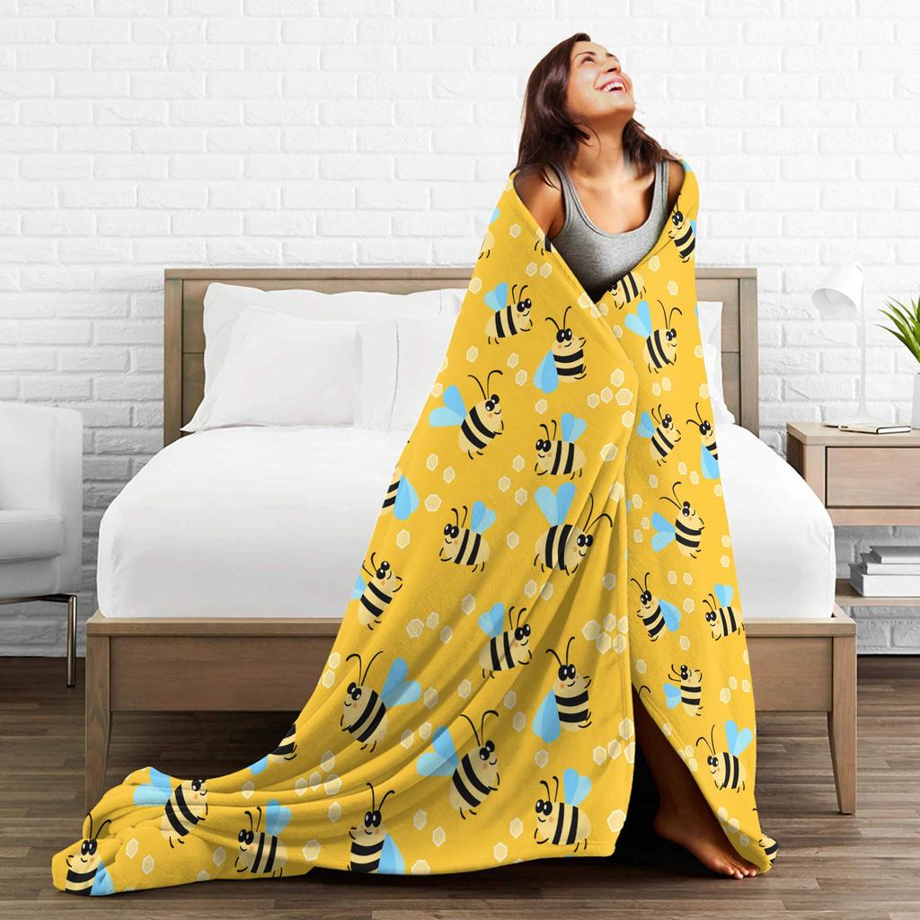 Bee in honeycomb and flowers Blankets Quality Super Soft  Bedding Throws Spring Travel Home Decor Funny Bedspread