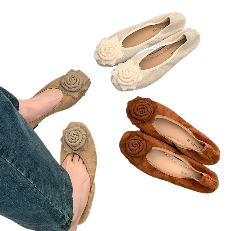 Późny wieczór wiatr delikatne buty na płaskiej podeszwie damskie 2025 nowa wiosna miękka podeszwa styl narodowy retro nowy chiński róża baletki czapka buty