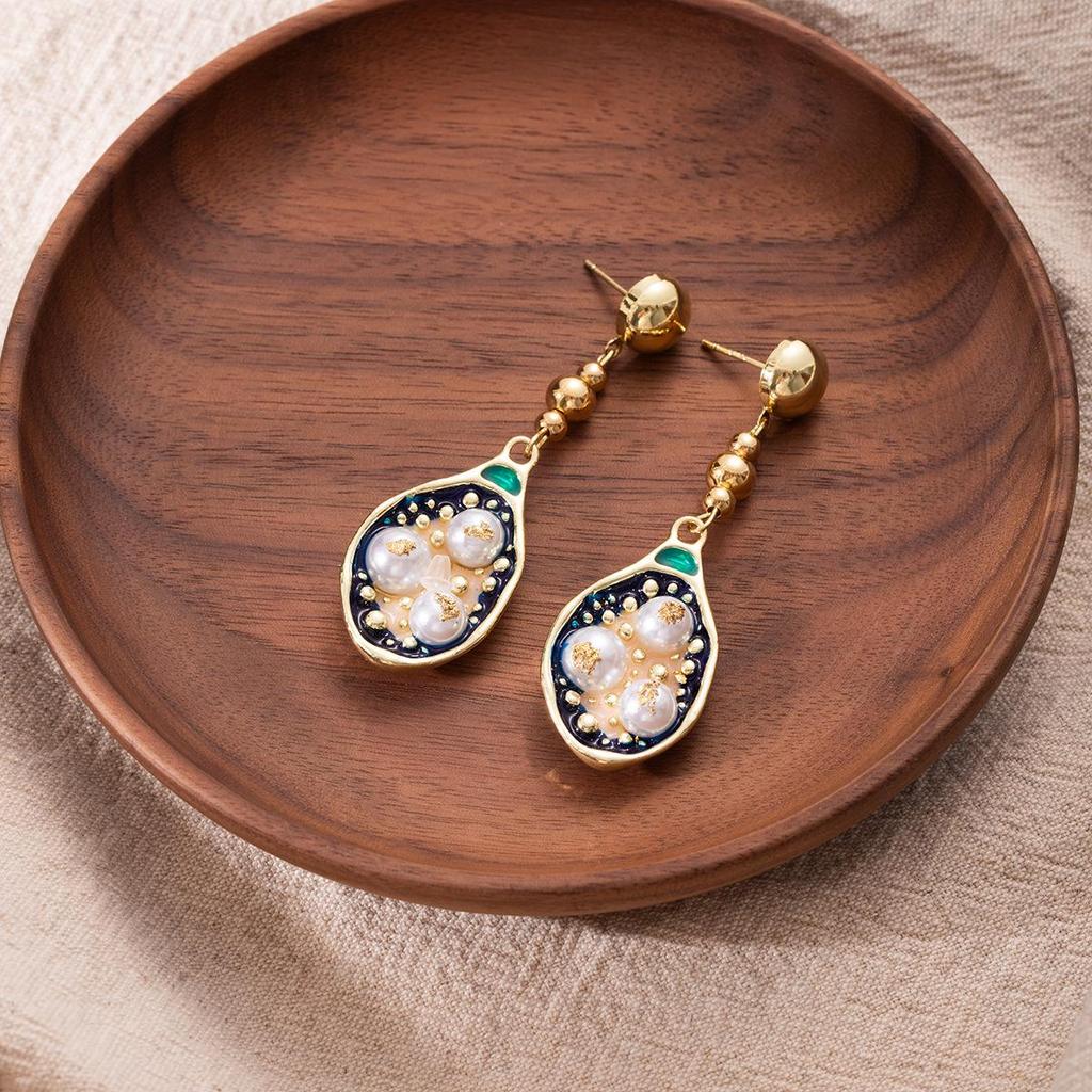 Silver Needle Irregular Pearl Inlaid Earrings - Light Luxury, High-End Chinese Style